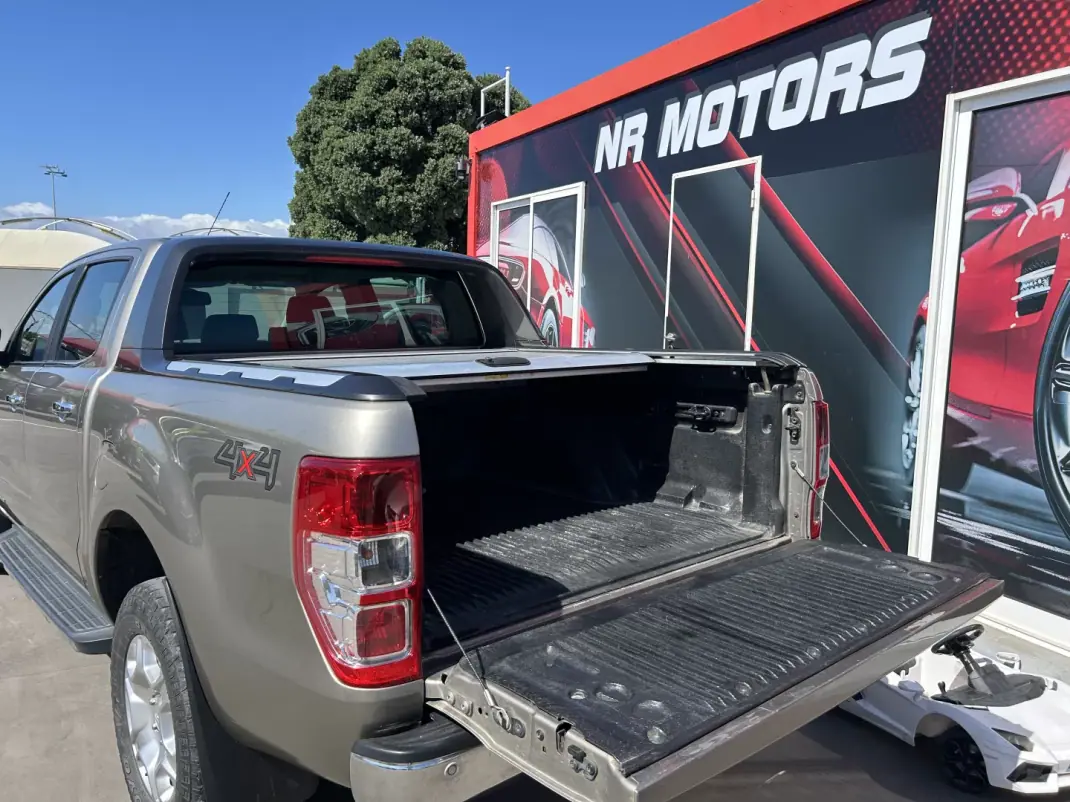 Ford Ranger 2017 - 27947 EUR, 150000 km - AUTO.MOTO.pt - 150000km - foto 10 de 22