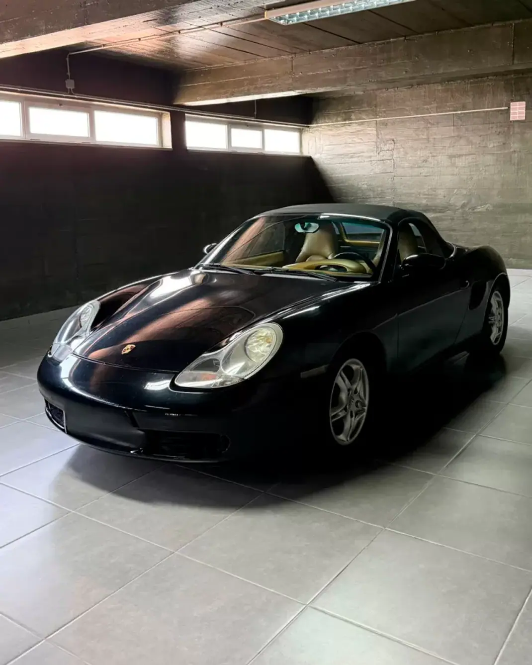Porsche Boxster 2002 - 29000 EUR, 110000 km - AUTO.MOTO.pt - 110000km - foto 3 de 13