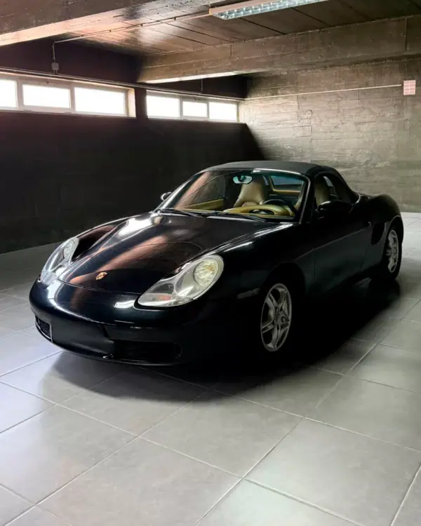 Porsche Boxster 2002 - 29000 EUR, 110000 km - AUTO.MOTO.pt - 110000km - foto 3 de 13