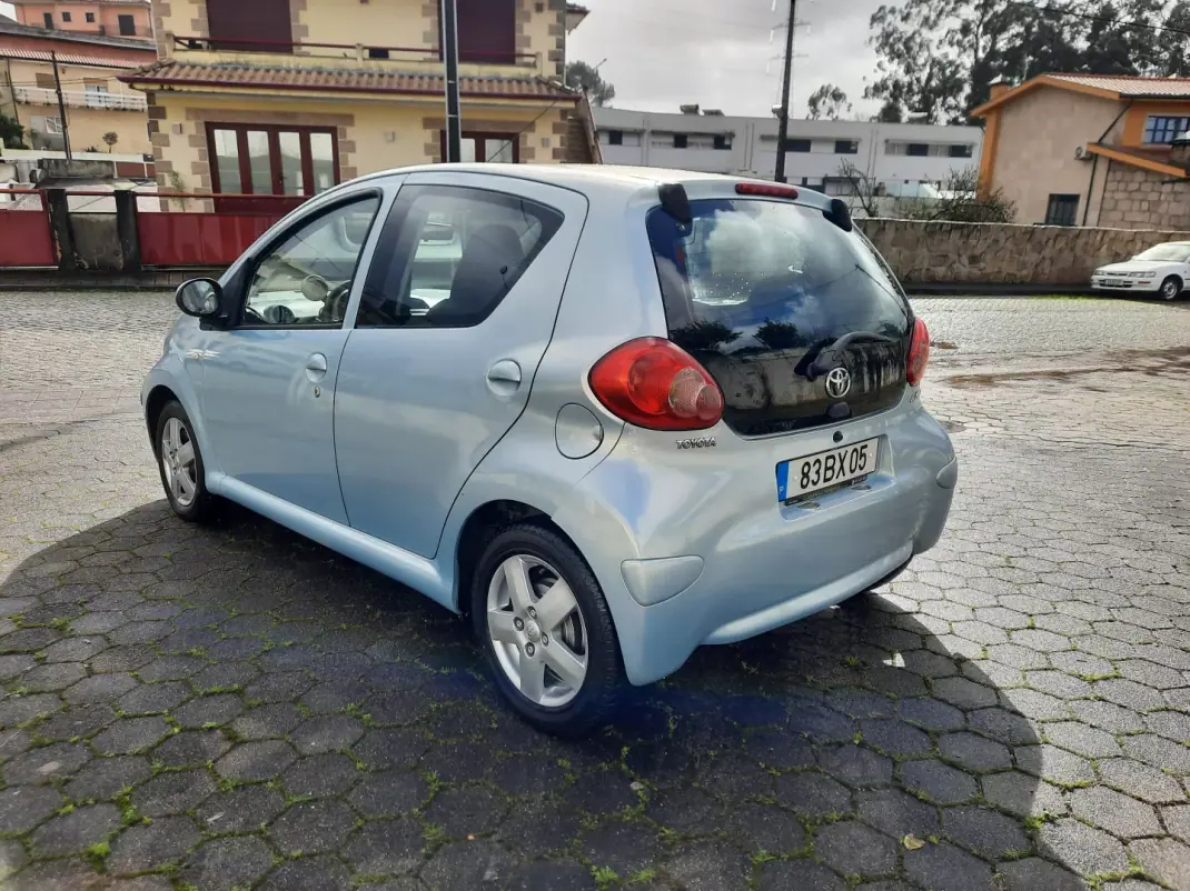 Toyota Aygo 2006 - 5950 EUR, 151957 km - AUTO.MOTO.pt - 151957km - foto 4 de 11