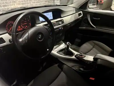 BMW 318 2011 - 8490 EUR, 341000 km - AUTO.MOTO.pt - 341000km - foto 13 de 14