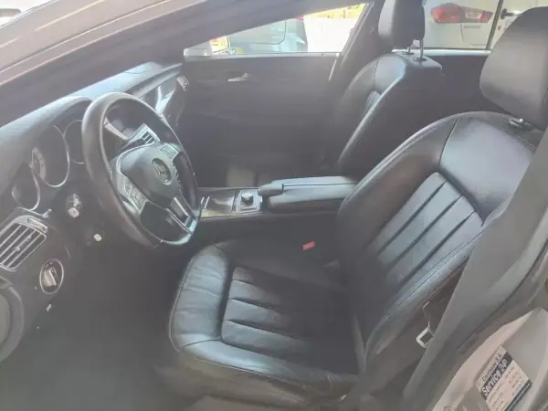 Mercedes-Benz CLS 250 2012 - 19500 EUR, 254000 km - AUTO.MOTO.pt - 254000km - foto 11 de 37