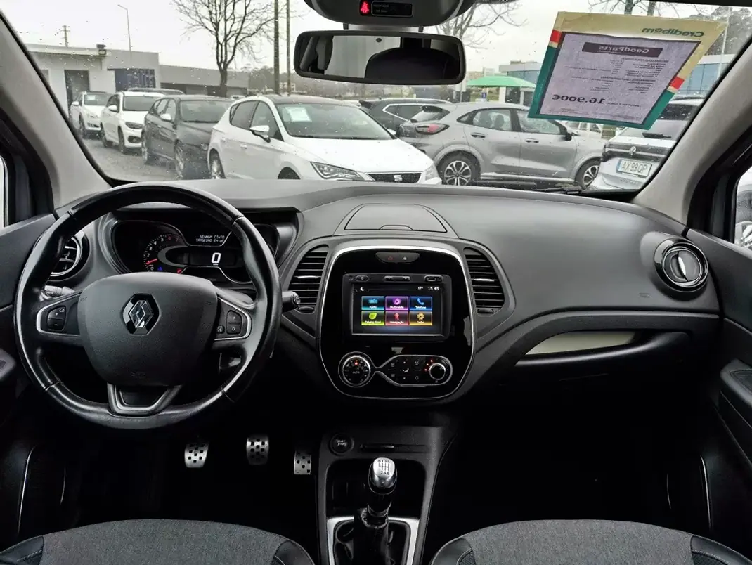 Renault Captur 2019 - 16900 EUR, 55740 km - AUTO.MOTO.pt - 55740km - foto 3 de 26