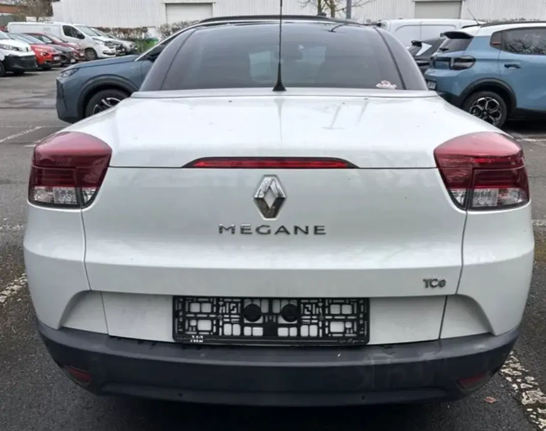 Renault Mégane CC 2015 - 8900 EUR, 141069 km - 141069km - foto 7 de 9