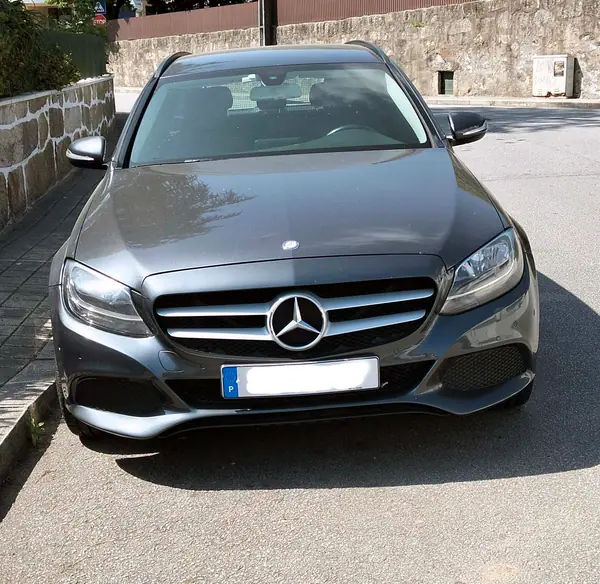 Mercedes-Benz C 180 2015 - 14500 EUR, 230000 km - AUTO.MOTO.pt - 230000km - foto 3 de 13