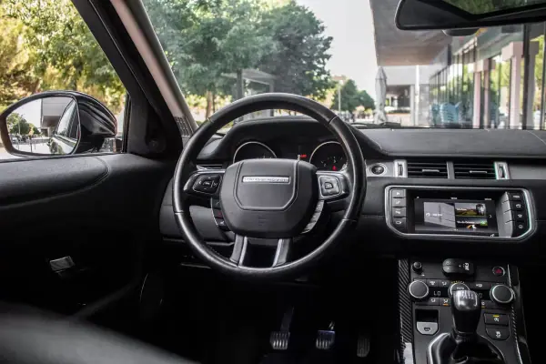 Land Rover Range Rover Evoque 2016 - 20990 EUR, 149611 km - AUTO.MOTO.pt - 149611km - foto 20 de 34