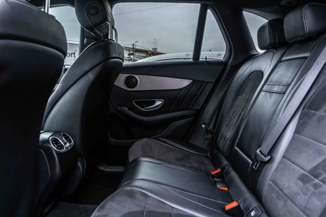 Mercedes-Benz GLC 250 2018 - 33900 EUR, 186200 km - AUTO.MOTO.pt - 186200km - foto 17 de 19