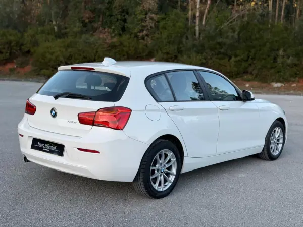 BMW 114 2015 - 11900 EUR, 185938 km - AUTO.MOTO.pt - 185938km - foto 25 de 26