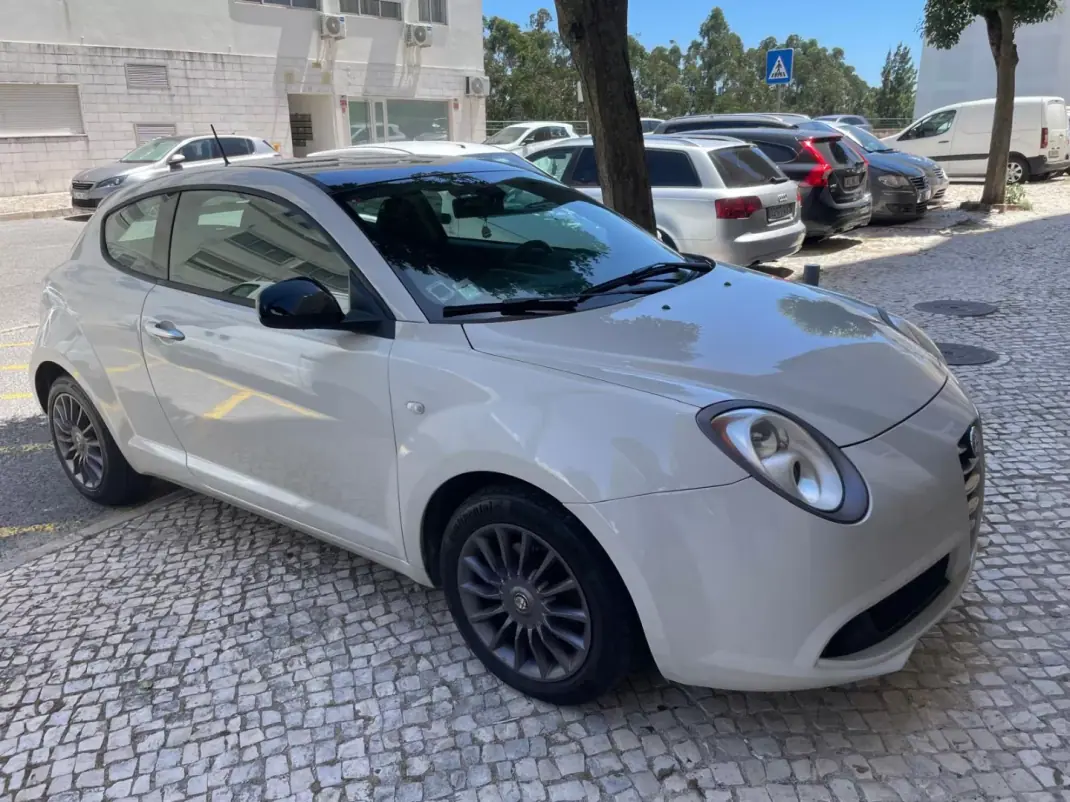 Alfa Romeo MiTo 2013 - 6750 EUR, 157000 km - AUTO.MOTO.pt - 157000km - foto 13 de 30
