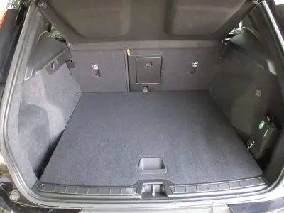 Volvo XC 40 2019 - 29490 EUR, 70000 km - AUTO.MOTO.pt - 70000km - foto 19 de 60