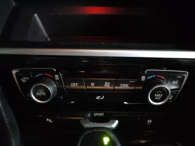 BMW 218 Gran Tourer 2015 - 17250 EUR, 190800 km - AUTO.MOTO.pt - 190800km - foto 27 de 35