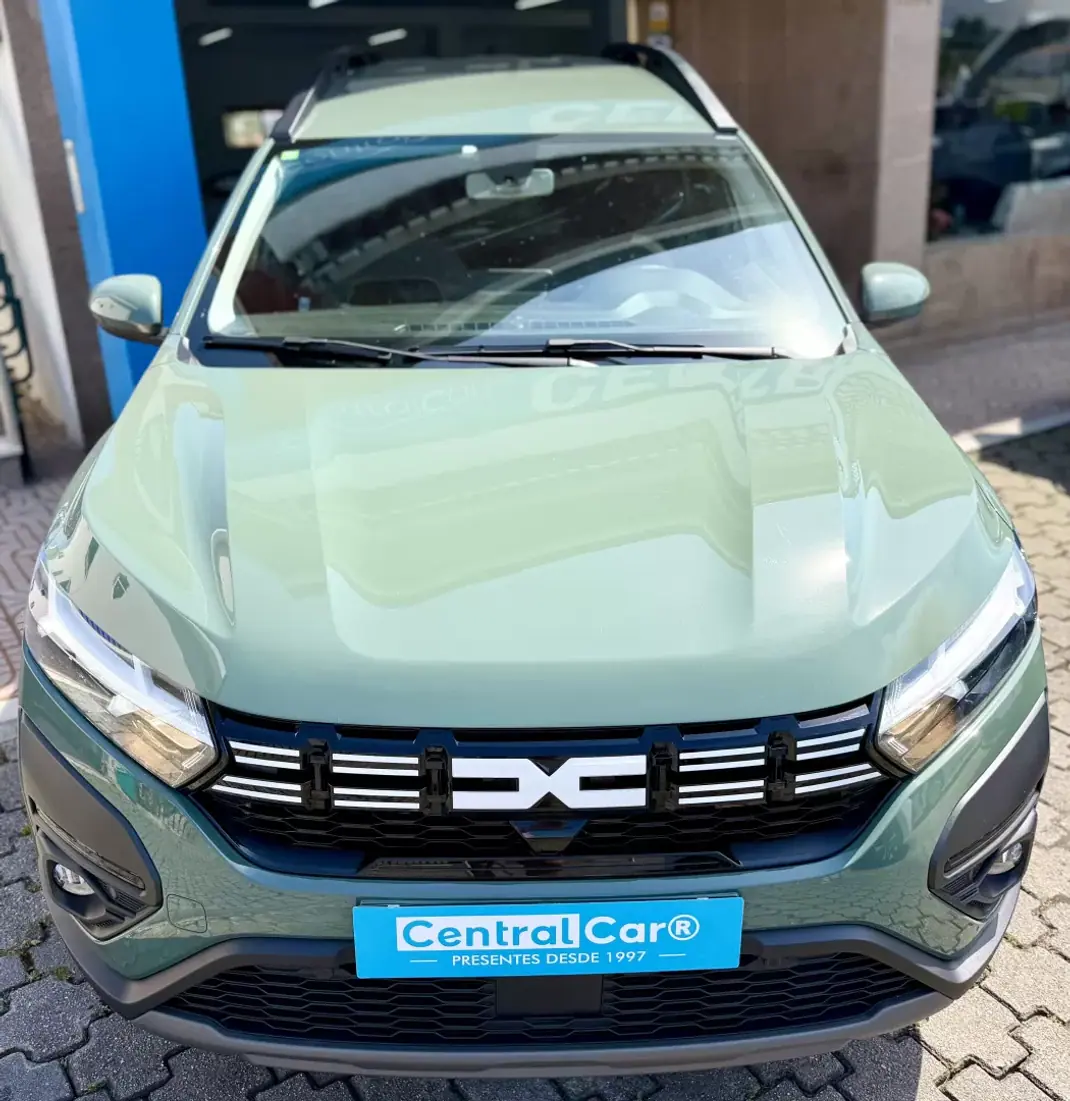 Dacia Jogger 2024 - 16950 EUR, 57000 km - AUTO.MOTO.pt - 57000km - foto 4 de 26