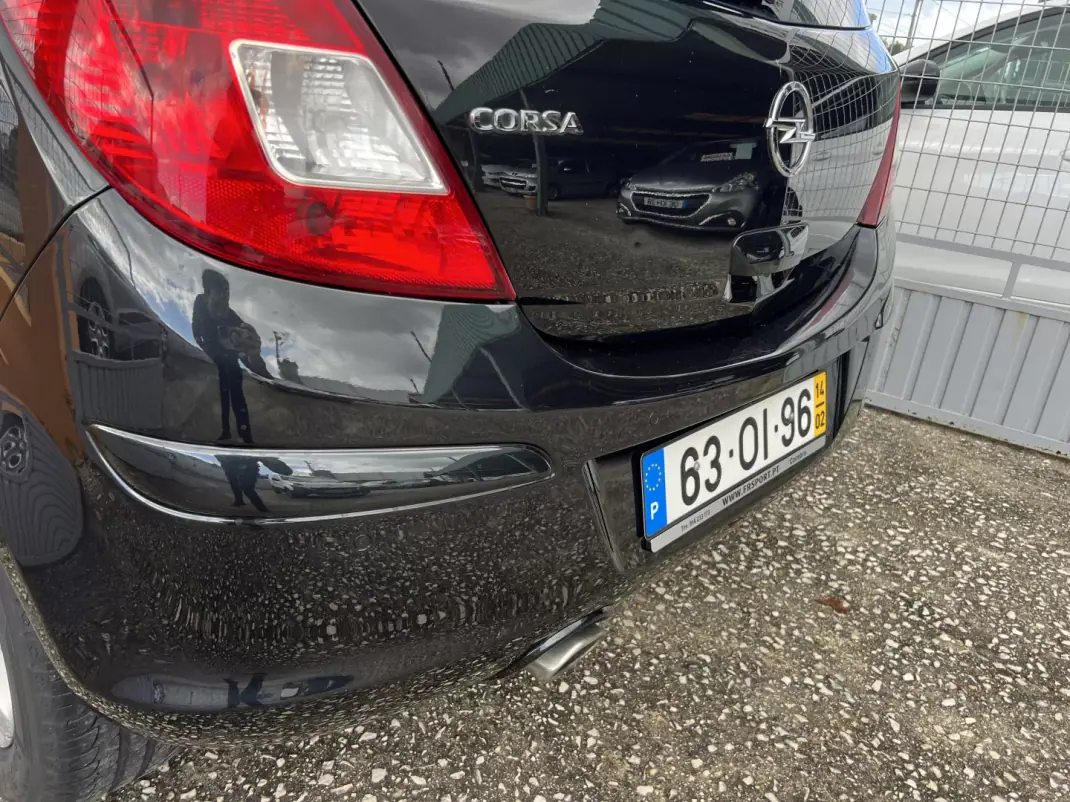 Opel Corsa 2014 - 6450 EUR, 136121 km - AUTO.MOTO.pt - 136121km - foto 13 de 23