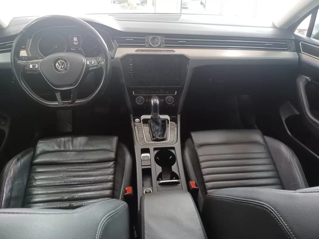 Volkswagen Passat 2017 - 19390 EUR, 112082 km - AUTO.MOTO.pt - 112082km - foto 21 de 40