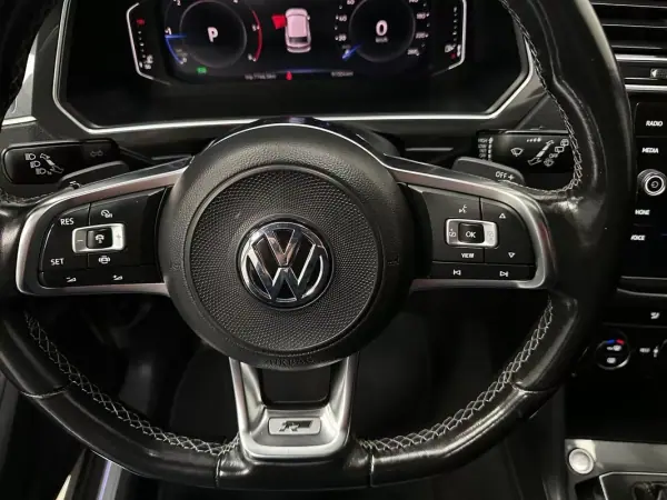 Volkswagen Tiguan 2020 - 31800 EUR, 97000 km - AUTO.MOTO.pt - 97000km - foto 13 de 20