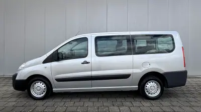 Citroën Jumpy 2015 - 16900 EUR, 135000 km - AUTO.MOTO.pt - 135000km - foto 2 de 39