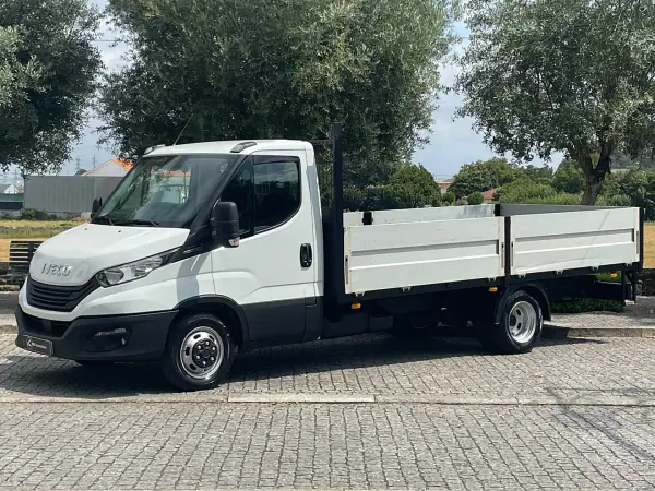 Iveco Daily 2022 - 33450 EUR, 154000 km - AUTO.MOTO.pt - 154000km - foto 15 de 37
