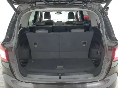 BMW 218 Gran Tourer 2018 - 19990 EUR, 126000 km - AUTO.MOTO.pt - 126000km - foto 11 de 23