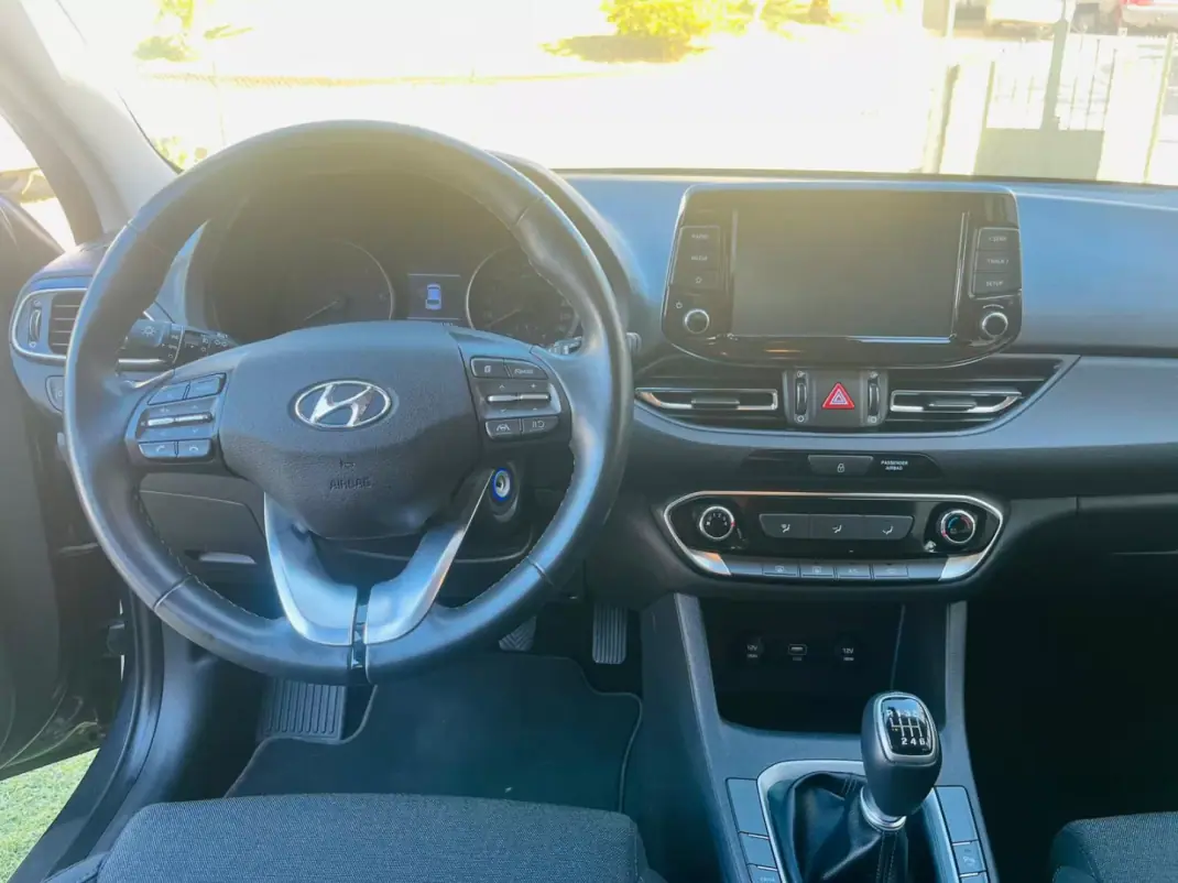 Hyundai i30 SW 2021 - 18750 EUR, 88000 km - 88000km - foto 4 de 12