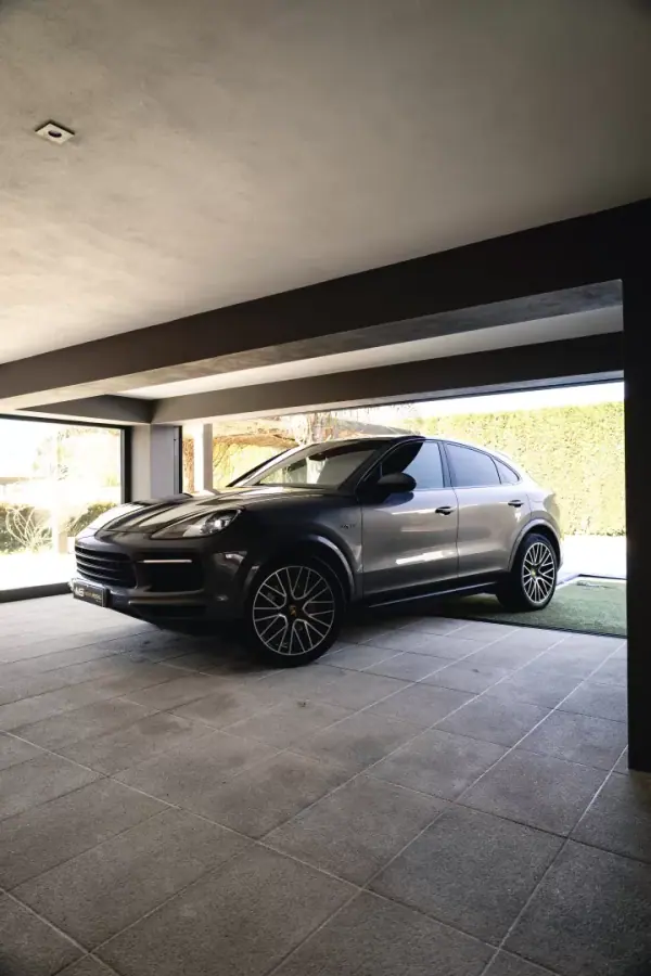 Porsche Cayenne Coupé 2019 - 62900 EUR, 253000 km - AUTO.MOTO.pt - 253000km - foto 20 de 40