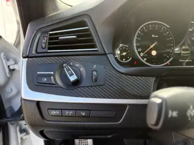 BMW M550d 2013 - 27500 EUR, 272000 km - AUTO.MOTO.pt - 272000km - foto 13 de 21