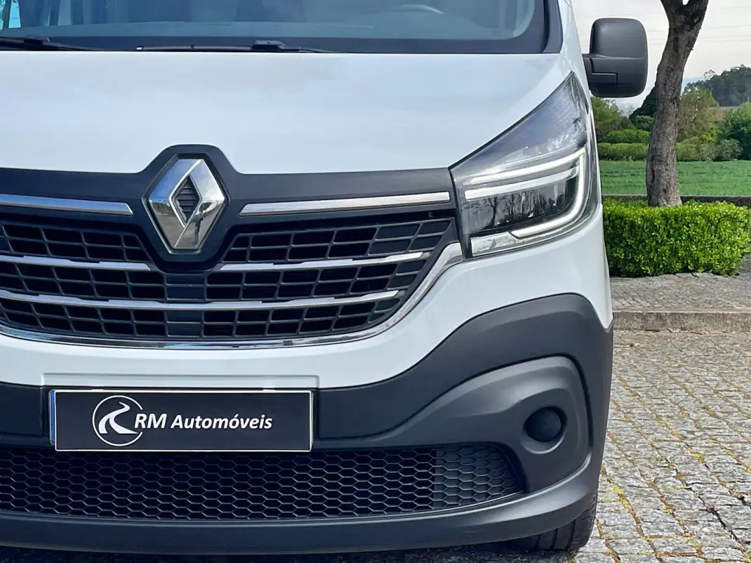 Renault Trafic 2.0 dCi IVA Dedutível 2020 - 17450 EUR, 131000 km - AUTO.MOTO.pt - 131000km - foto 12 de 35