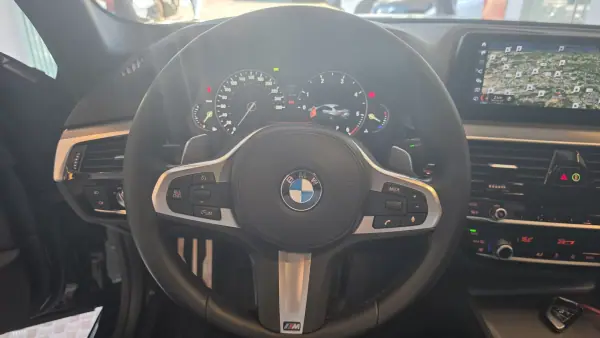 BMW 520 2017 - 19900 EUR, 313208 km - AUTO.MOTO.pt - 313208km - foto 33 de 51