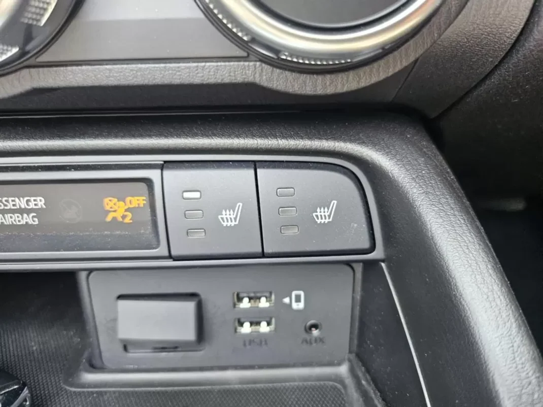 Mazda MX-5 2022 - 31480 EUR, 2900 km - AUTO.MOTO.pt - 2900km - foto 11 de 19