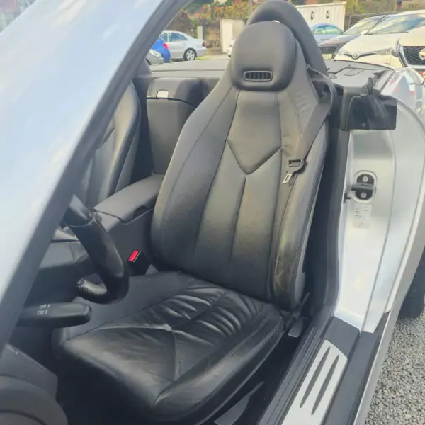 Mercedes-Benz SLK 200 2008 - 14000 EUR, 201000 km - AUTO.MOTO.pt - 201000km - foto 14 de 15