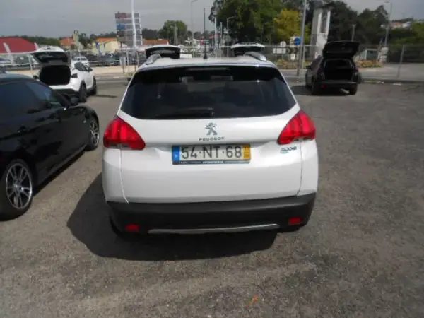 Peugeot 2008 2013 - 9900 EUR, 158211 km - AUTO.MOTO.pt - 158211km - foto 5 de 12