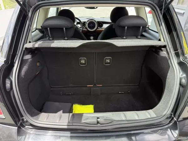 MINI Cooper 2012 - 8750 EUR, 212000 km - AUTO.MOTO.pt - 212000km - foto 17 de 17