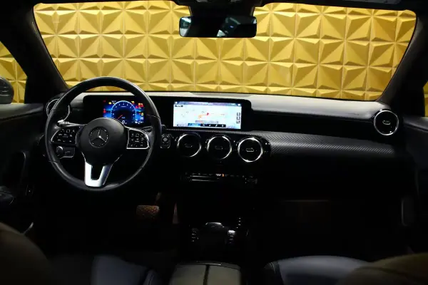 Mercedes-Benz CLA 250 2022 - 27900 EUR, 99000 km - AUTO.MOTO.pt - 99000km - foto 10 de 33