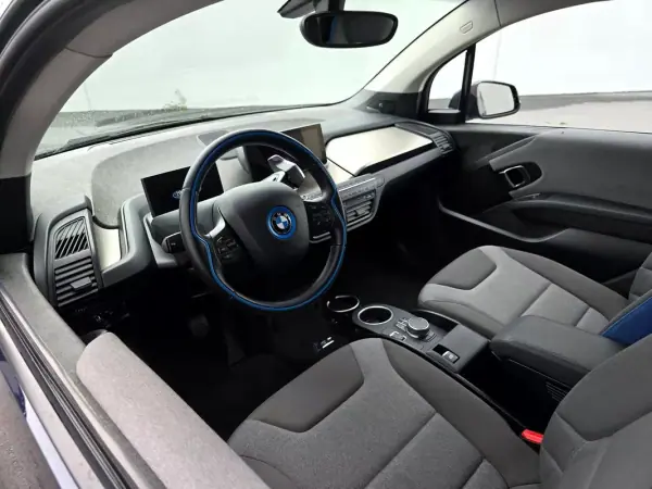 BMW i3 2019 - 19900 EUR, 78800 km - AUTO.MOTO.pt - 78800km - foto 13 de 33