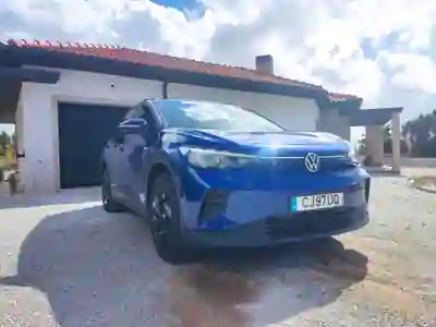 Volkswagen ID.4 2022 - 28000 EUR, 35000 km - 35000km - foto 3 de 12