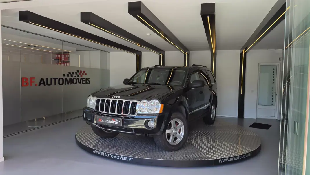 Jeep Grand Cherokee 2005 - 19900 EUR, 267367 km - 267367km - foto 12 de 52