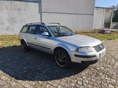 Volkswagen Passat Variant 2004 — photo 2 of 10