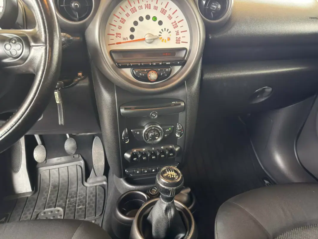 MINI Countryman 2011 - 9750 EUR, 208387 km - AUTO.MOTO.pt - 208387km - foto 16 de 30