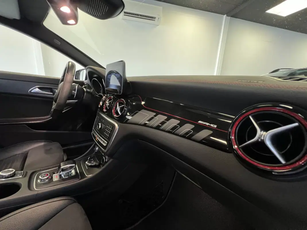 Mercedes-Benz CLA 45 AMG 2019 - 39990 EUR, 95000 km - AUTO.MOTO.pt - 95000km - foto 11 de 57