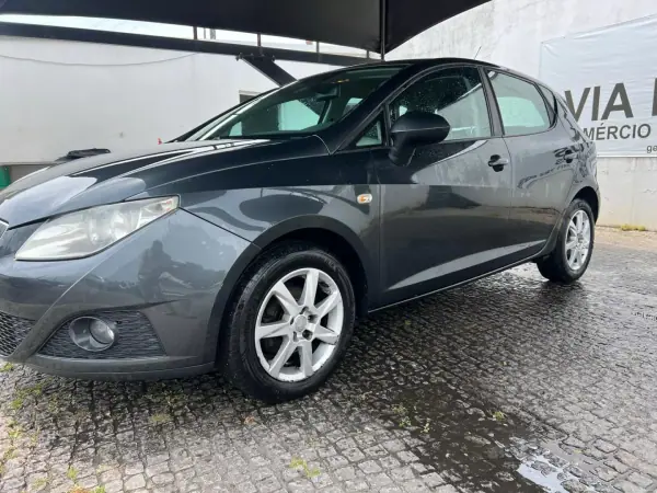 SEAT Ibiza 2011 - 5750 EUR, 158150 km - AUTO.MOTO.pt - 158150km - foto 6 de 11