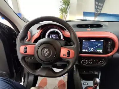 Renault Twingo 2020 - 12300 EUR, 53000 km - AUTO.MOTO.pt - 53000km - foto 10 de 28