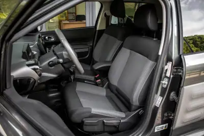 Citroën C4 Cactus 2016 - 10550 EUR, 98640 km - AUTO.MOTO.pt - 98640km - foto 26 de 42