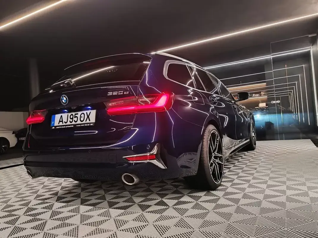 BMW 320 2021 - 28750 EUR, 112168 km - AUTO.MOTO.pt - 112168km - foto 13 de 29