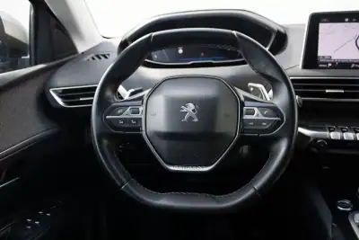 Peugeot 3008 2018 - 17990 EUR, 166000 km - AUTO.MOTO.pt - 166000km - foto 35 de 49