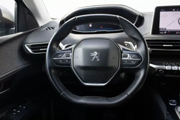 Peugeot 3008 2018 - 17990 EUR, 166000 km - AUTO.MOTO.pt - 166000km - foto 35 de 49