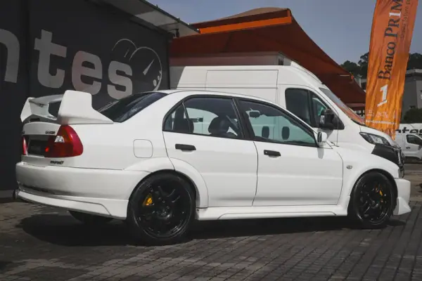 Mitsubishi Lancer 1998 - 125000 EUR, 54109 km - AUTO.MOTO.pt - 54109km - foto 9 de 30