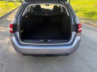 Peugeot 308 SW 2016 - 9450 EUR, 192000 km - AUTO.MOTO.pt - 192000km - foto 18 de 24