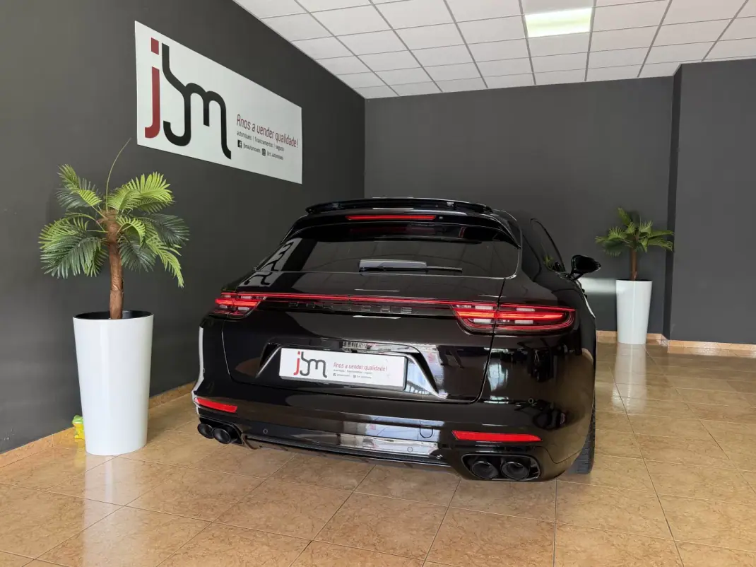 Porsche Panamera Sport Turismo 2020 - 63990 EUR, 148987 km - 148987km - foto 7 de 27