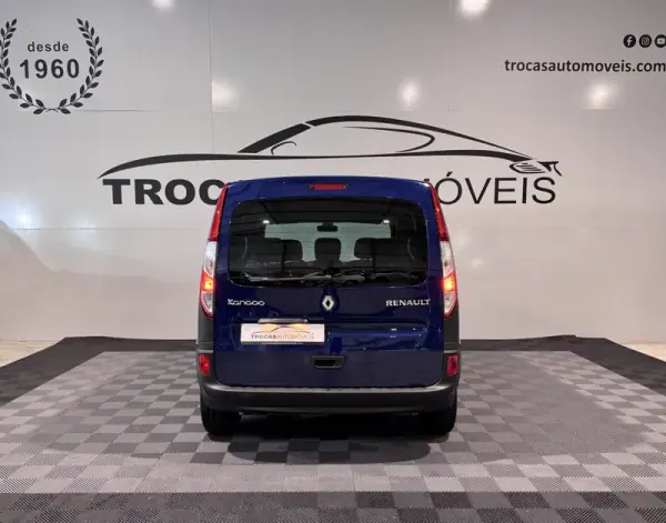 Renault Kangoo 2019 - 15900 EUR, 177924 km - AUTO.MOTO.pt - 177924km - foto 4 de 35