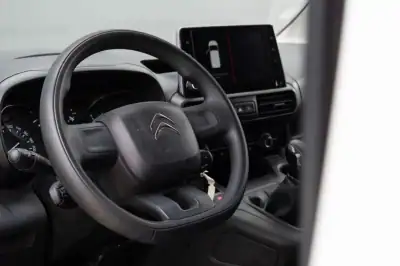 Citroën Berlingo hdi 2021 - 14900 EUR, 116000 km - AUTO.MOTO.pt - 116000km - foto 10 de 23