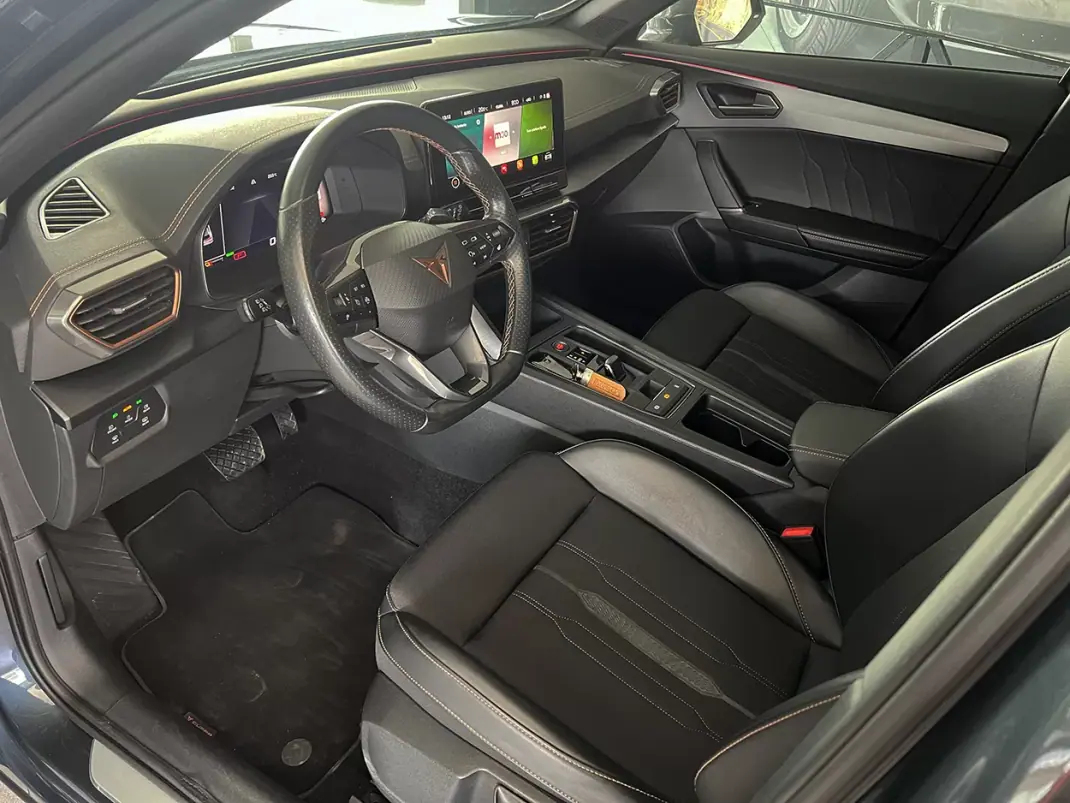 Cupra Formentor 2022 - 26900 EUR, 80652 km - AUTO.MOTO.pt - 80652km - foto 6 de 25